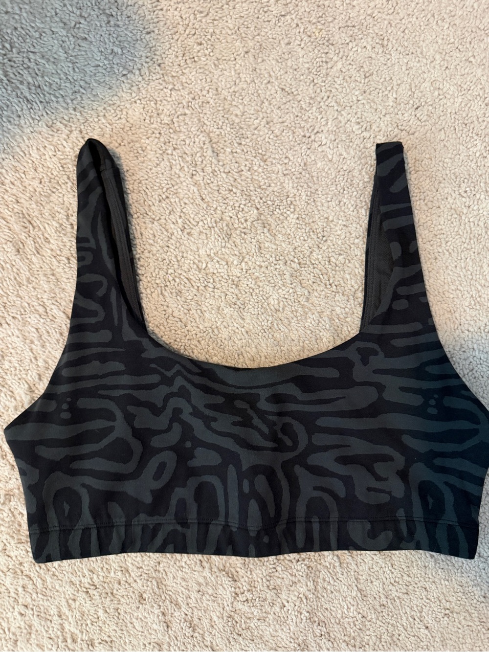 Vuori Black & Charcoal Abstract-Print Sports Bra Size M